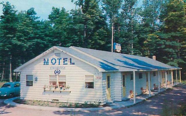 Roy-Ol Motel Marquette (newer photo)